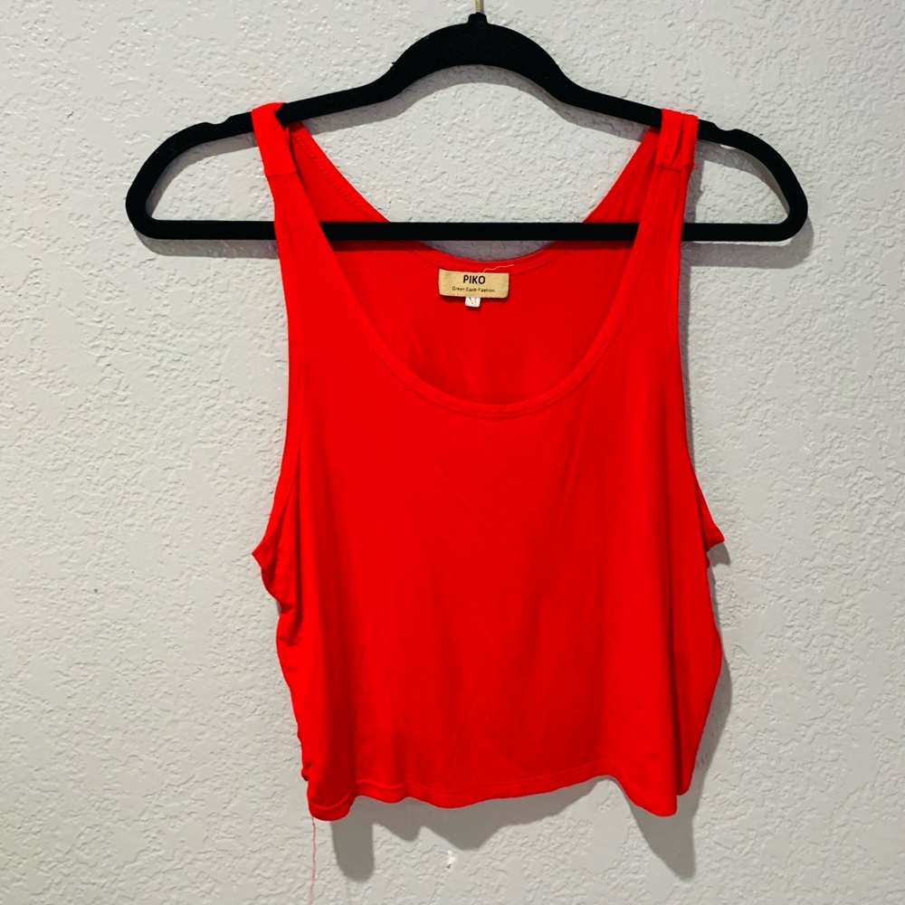 Piko Red Tank M